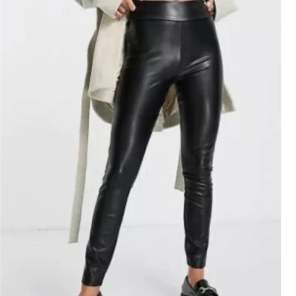 NWT Abercrombie vegan leather leggings Size S